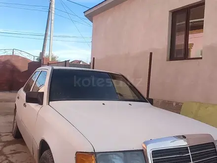 Mercedes-Benz E 230 1991 года за 900 000 тг. в Кызылорда – фото 2