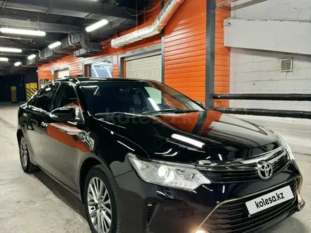 Toyota Camry 2017 года за 13 500 000 тг. в Астана – фото 2