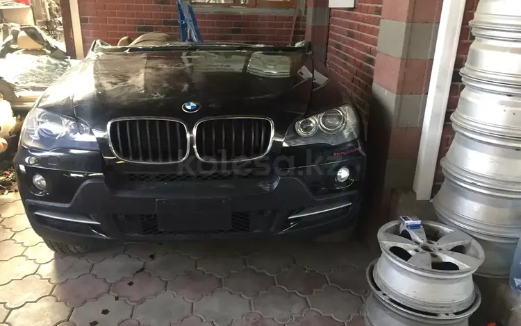 BMW Е 70 2008үшін50 000 тг. в Алматы