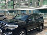 Toyota Land Cruiser 2017 года за 39 000 000 тг. в Астана – фото 2