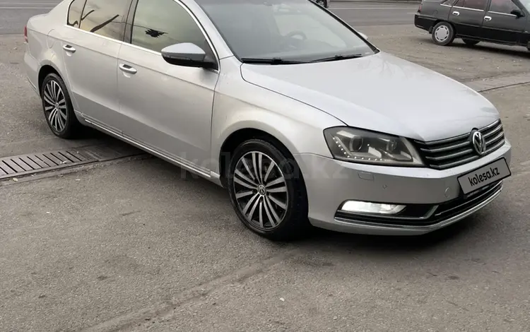 Volkswagen Passat 2012 годаүшін3 700 000 тг. в Алматы