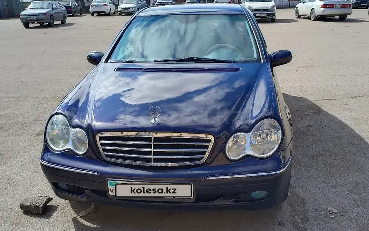 Mercedes-Benz C 180 2001 года за 3 300 000 тг. в Астана