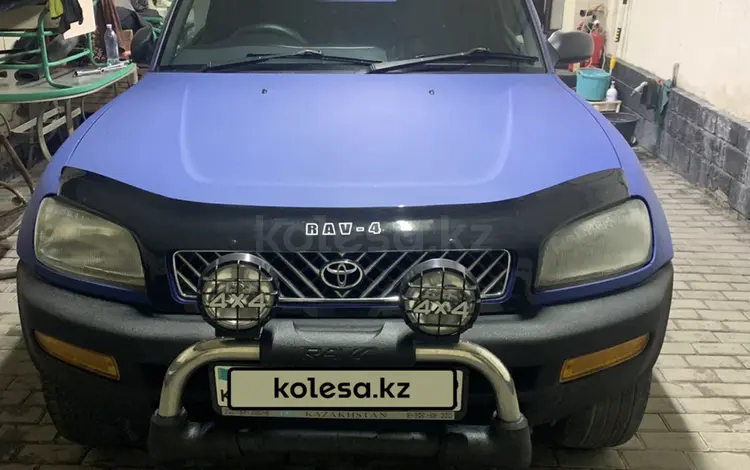 Toyota RAV4 1996 годаүшін2 800 000 тг. в Алматы