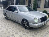 Mercedes-Benz E 320 1998 годаfor3 200 000 тг. в Кордай