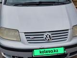 Volkswagen Sharan 2002 годаүшін3 500 000 тг. в Сарыагаш