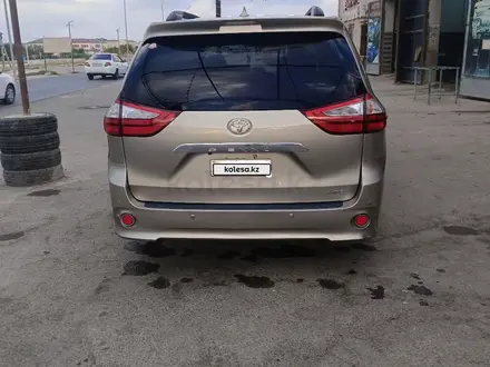 Toyota Sienna 2017 года за 13 000 000 тг. в Актау – фото 3