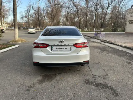 Toyota Camry 2019 года за 13 300 000 тг. в Шымкент – фото 4