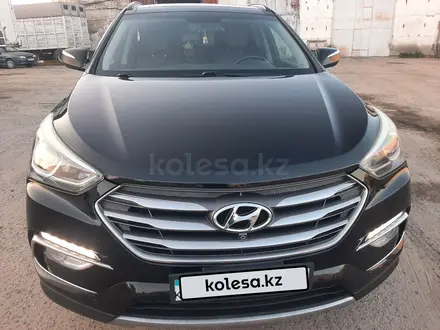 Hyundai Santa Fe 2017 года за 9 500 000 тг. в Семей