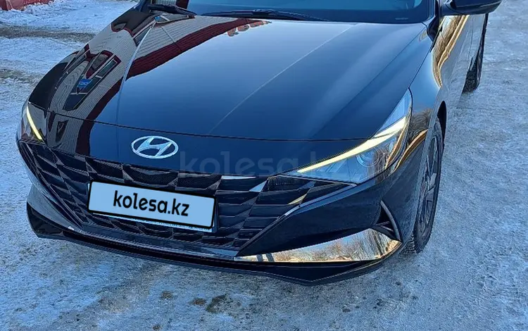 Hyundai Elantra 2021 года за 9 800 000 тг. в Уральск