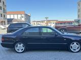 Mercedes-Benz E 320 1998 года за 4 500 000 тг. в Атырау – фото 3