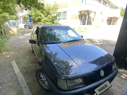 Volkswagen Passat 1990 года за 1 200 000 тг. в Астана