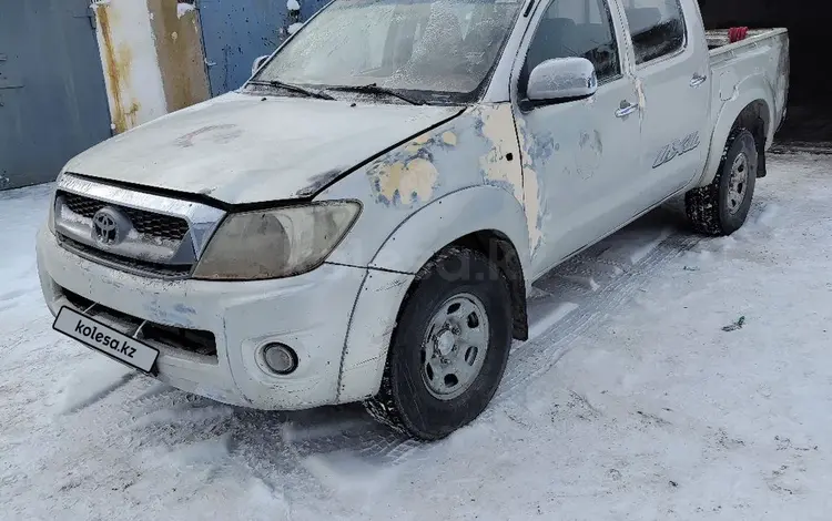 Toyota Hilux 2010 года за 3 800 000 тг. в Караганда