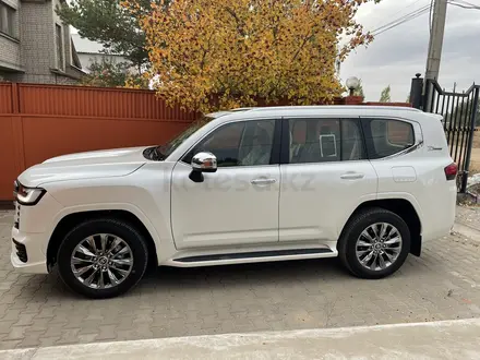 Toyota Land Cruiser 2022 года за 61 000 000 тг. в Актобе – фото 4