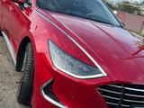 Hyundai Sonata 2021 года за 12 500 000 тг. в Уральск – фото 3