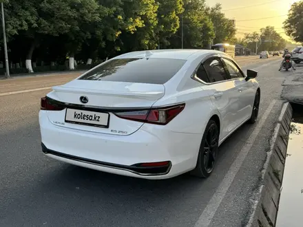 Lexus ES 250 2022 года за 30 000 000 тг. в Шымкент – фото 7