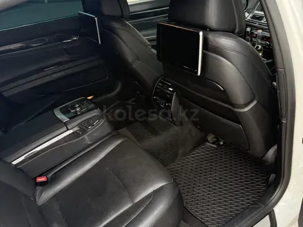 BMW 750 2013 года за 14 000 000 тг. в Алматы – фото 11
