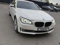 BMW 750 2013 годаүшін14 000 000 тг. в Алматы – фото 2