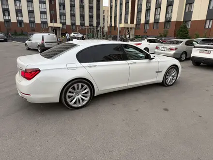 BMW 750 2013 года за 14 000 000 тг. в Алматы – фото 3