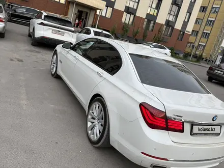 BMW 750 2013 года за 14 000 000 тг. в Алматы – фото 5