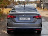 Hyundai Accent 2021 годаүшін7 500 000 тг. в Актобе – фото 3