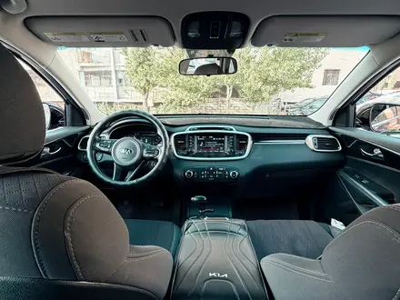 Kia Sorento 2018 года за 6 700 000 тг. в Актау – фото 11