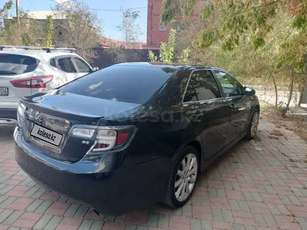 Toyota Camry 2013 года за 5 500 000 тг. в Атырау