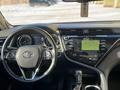 Toyota Camry 2018 годаfor14 600 000 тг. в Актобе – фото 10