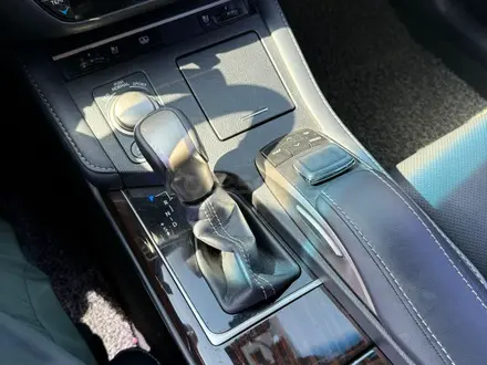 Lexus ES 300h 2017 года за 15 000 000 тг. в Алматы – фото 10