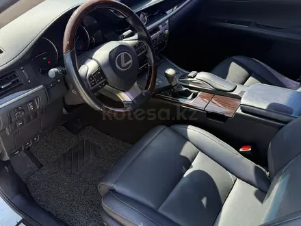 Lexus ES 300h 2017 года за 15 000 000 тг. в Алматы – фото 19