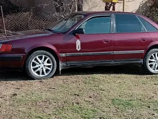 Audi 100
