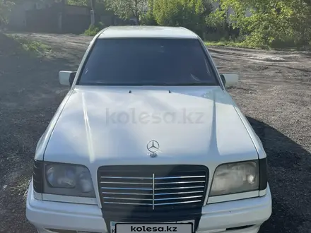 Mercedes-Benz E 200 1993 года за 1 750 000 тг. в Караганда