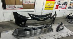Toyota camry 70 бампер оригинал за 95 000 тг. в Алматы