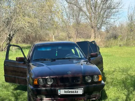 BMW 525 1993 года за 2 200 000 тг. в Тараз – фото 2