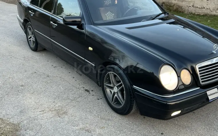 Mercedes-Benz E 280 1998 годаfor2 900 000 тг. в Шымкент