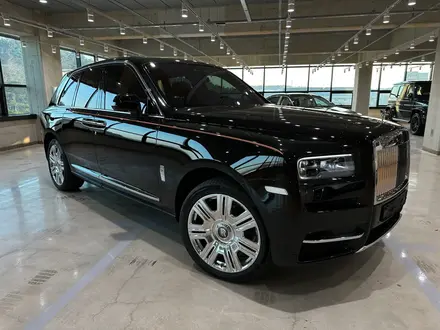 Rolls-Royce Cullinan 2023 года за 223 000 000 тг. в Алматы