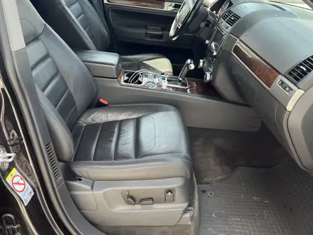 Volkswagen Touareg 2007 года за 5 350 000 тг. в Алматы – фото 15