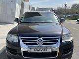 Volkswagen Touareg 2007 года за 5 350 000 тг. в Алматы