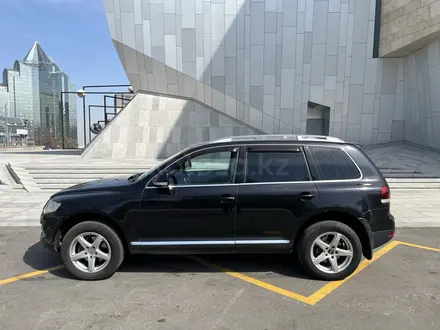 Volkswagen Touareg 2007 года за 5 350 000 тг. в Алматы – фото 5