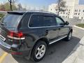 Volkswagen Touareg 2007 года за 5 350 000 тг. в Алматы – фото 6