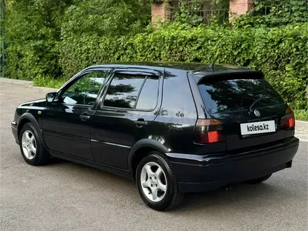 Volkswagen Golf 1998 года за 2 100 000 тг. в Алматы – фото 6