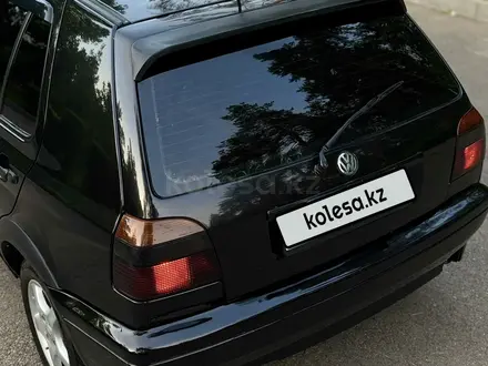 Volkswagen Golf 1998 года за 2 100 000 тг. в Алматы – фото 9
