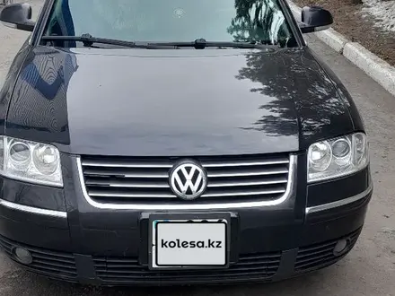 Volkswagen Passat 2004 года за 2 100 000 тг. в Петропавловск