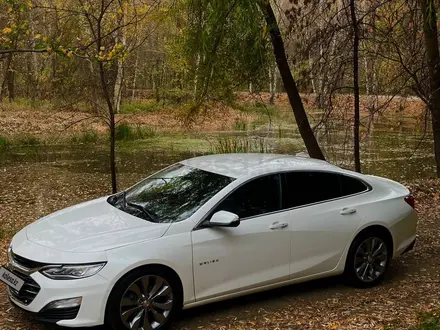 Chevrolet Malibu 2018 года за 7 600 000 тг. в Алматы – фото 10