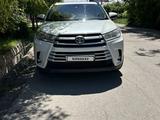Toyota Highlander 2019 года за 17 000 000 тг. в Алматы