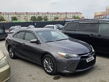 Toyota Camry 2016 года за 6 500 000 тг. в Атырау – фото 2