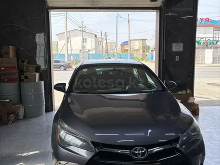 Toyota Camry 2016 года за 6 500 000 тг. в Атырау