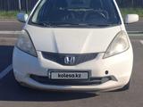 Honda Jazz 2009 года за 2 600 000 тг. в Алматы – фото 2