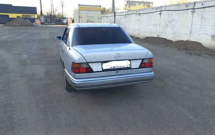Mercedes-Benz E 200 1991 года за 1 600 000 тг. в Павлодар