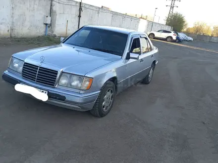 Mercedes-Benz E 200 1991 года за 1 600 000 тг. в Павлодар – фото 4