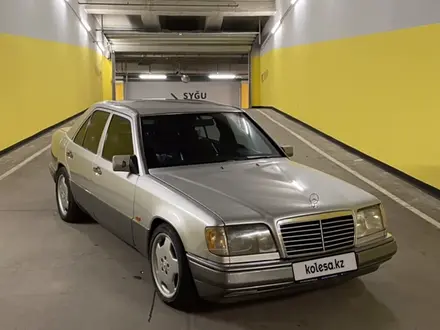 Mercedes-Benz E 320 1993 года за 3 600 000 тг. в Алматы